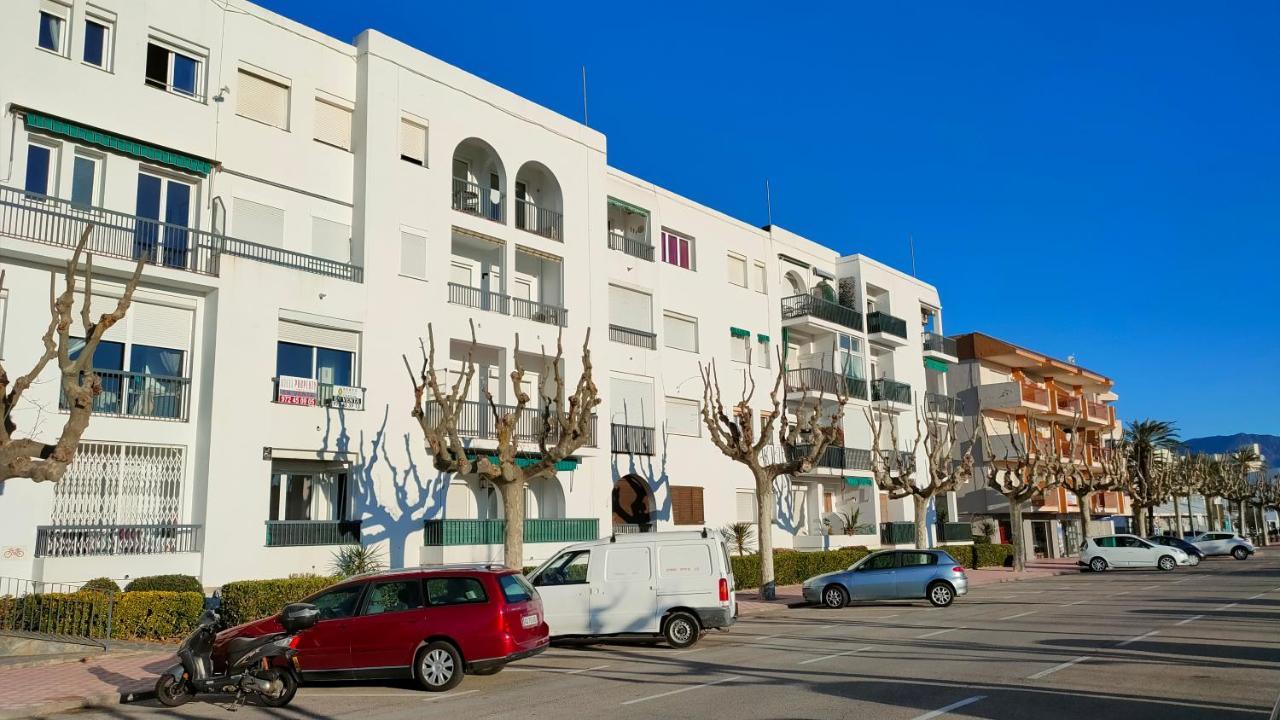 Summer Breeze Apartment Empuriabrava Exterior foto